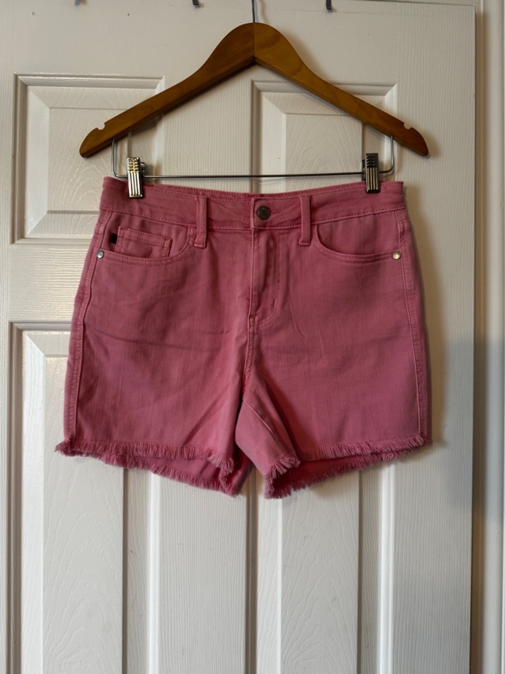 Judy Blue Pink Garment Dyed Frayed Hem Denim Shorts - Size M